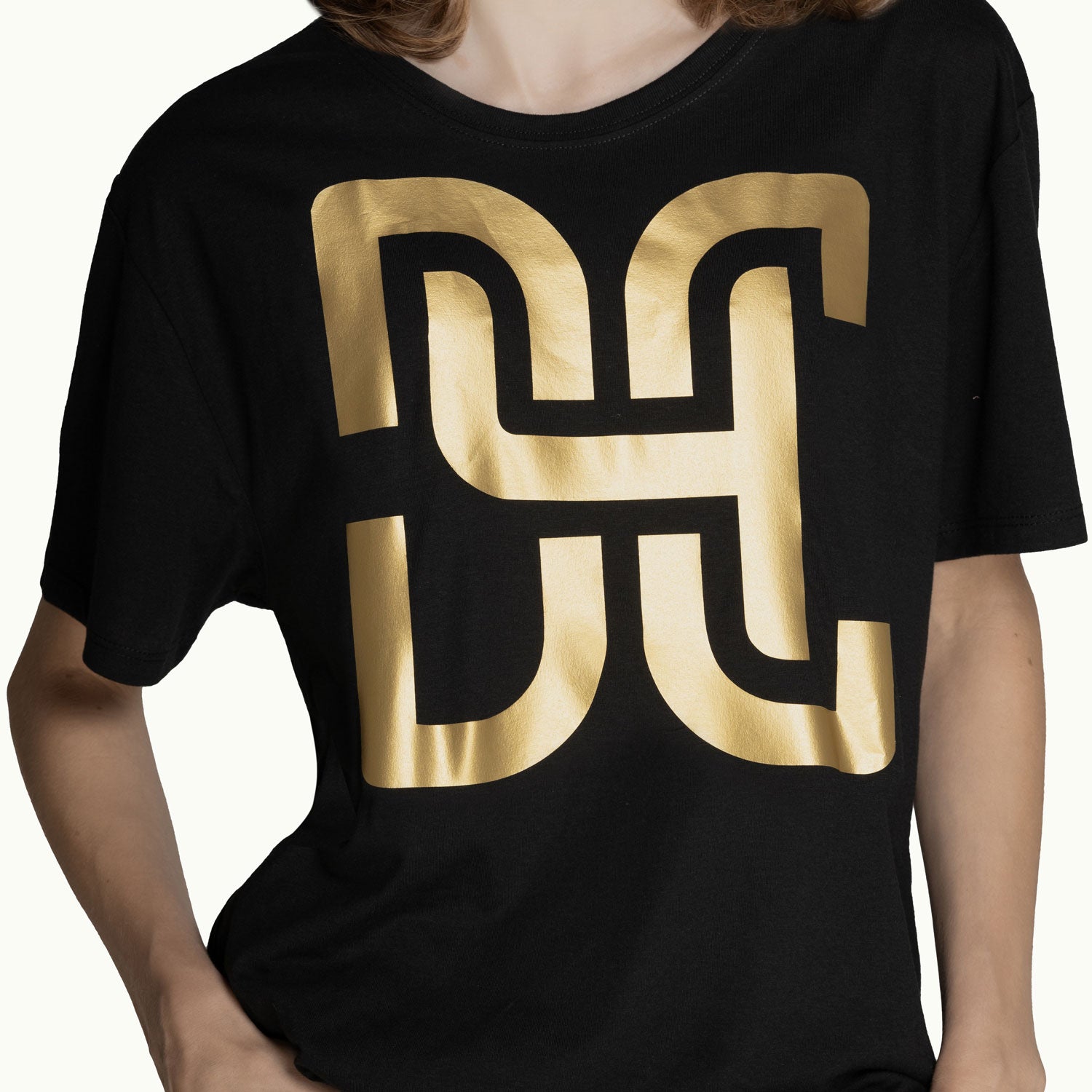 102A Black and Gold Short Sleeve T-Shirt – DC4 Store